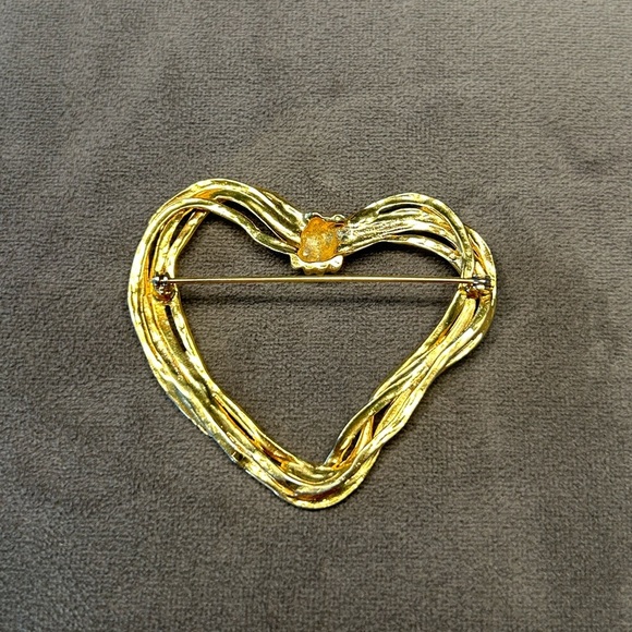 Vintage Gold Plated Heart Brooch - Picture 2 of 3